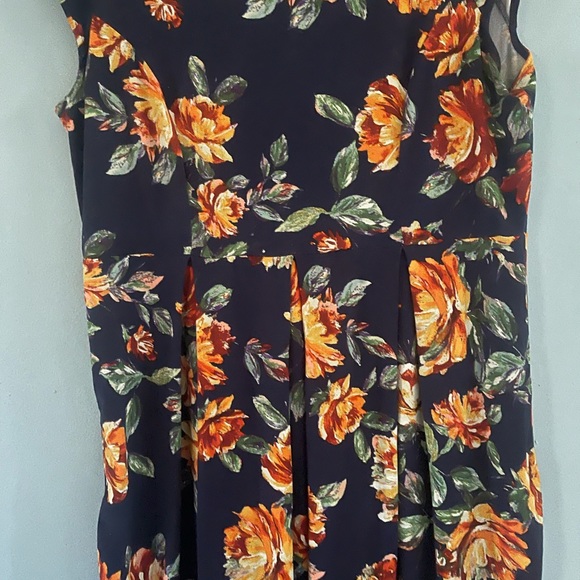 Plus ModCloth - Picture 3 of 4